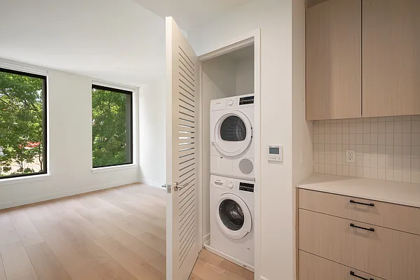 Rented by Living New York | media 37