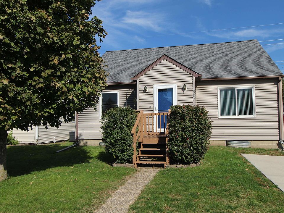 1st image of 907 Wilson St