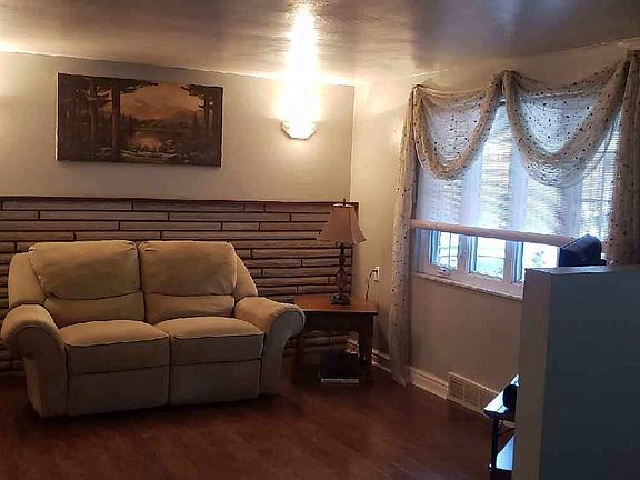 Upstairs formal living room