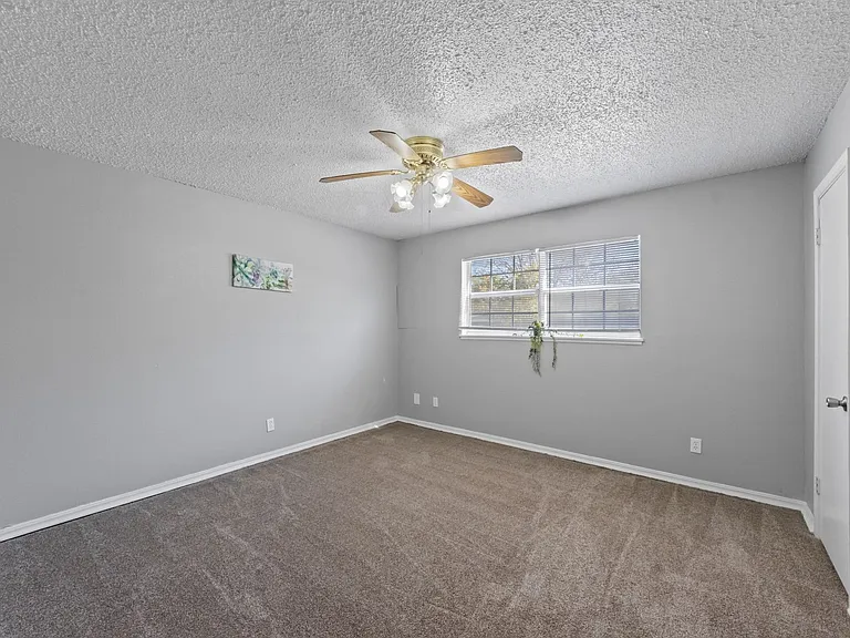 The Woods Apartments — Photo 11