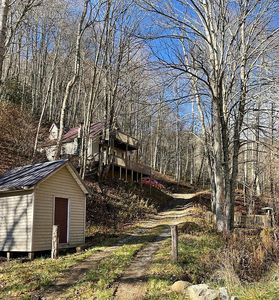 231 Clarktown Rd, Roan Mountain, TN, 37687