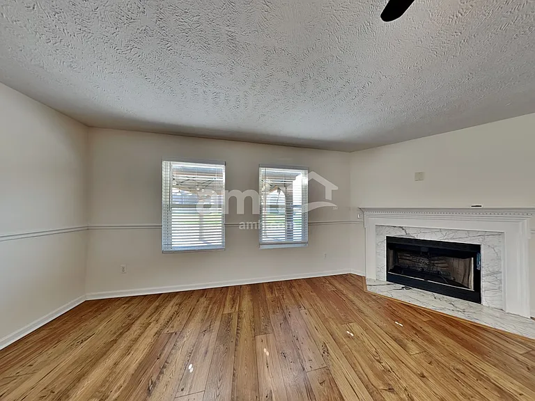 2840 Meadow Gln — Photo 9