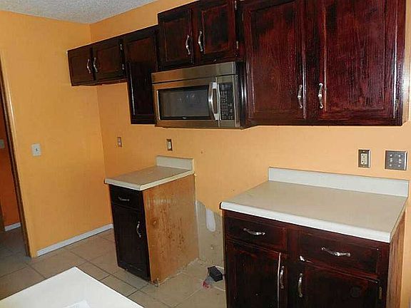 4th image of 1607 S 26th Pl