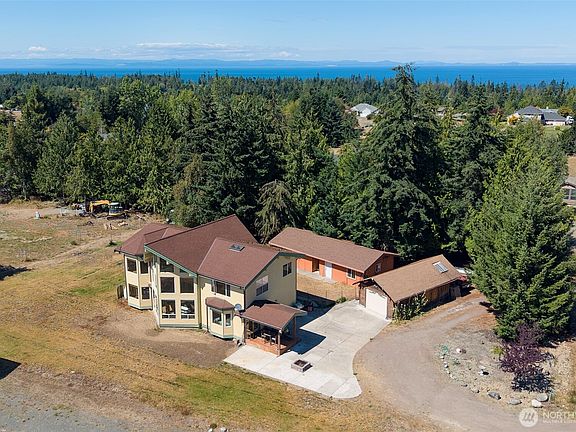 2nd image of 114 Blackberry Lane