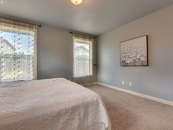 5th image of 12720 NE 52nd Cir