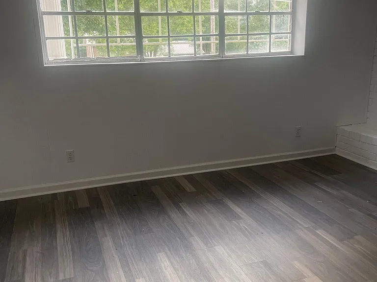 211 Sharon Dr — Photo 8