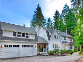 10405 NE Puget Bluff Ln, Bainbridge Island, WA 98110