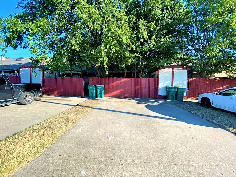 223 Hood St — Photo 30