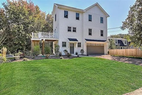 137 Rosebriar Ave Photo 1