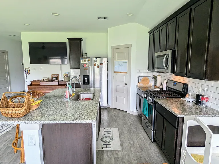 8211 Sugar Cane Ln — Photo 7