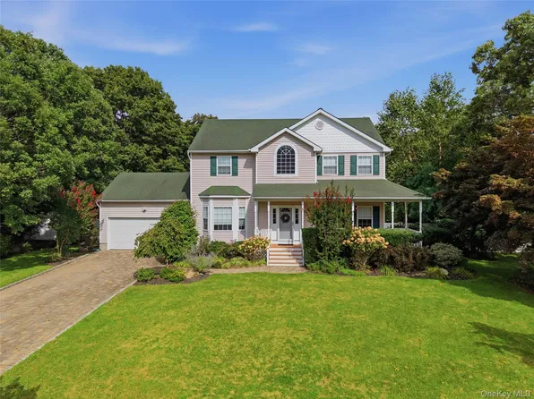 469 Harrison Avenue, Miller Place, NY 11764