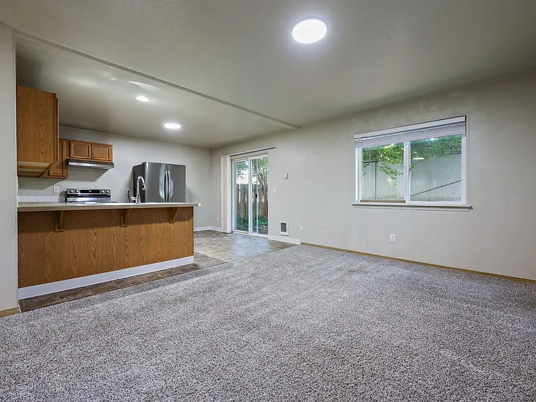 12564 SE Ramona St — Photo 8