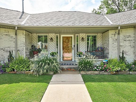 2nd image of 2324 SW 122nd Pl