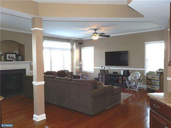 2nd image of 3183 Woods Edge Dr