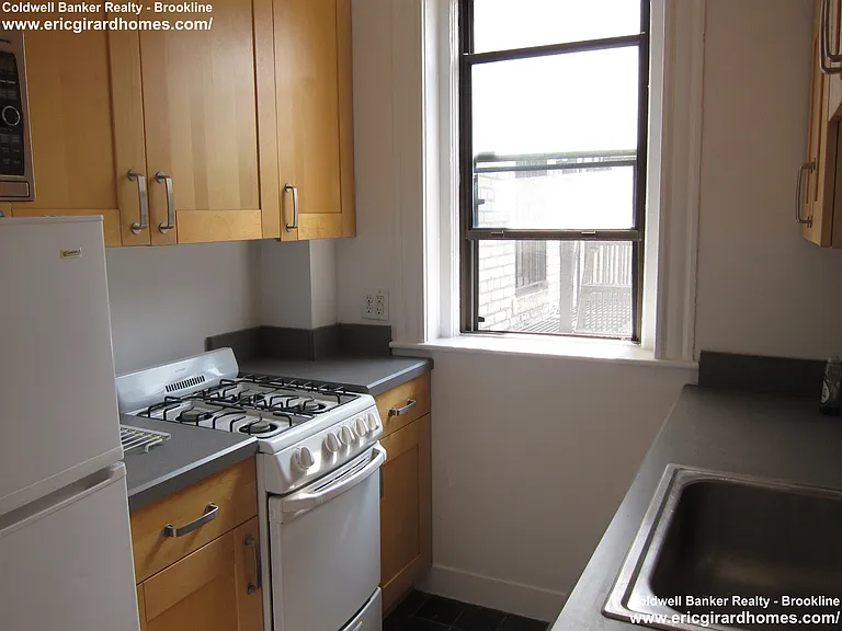 15 Park Dr #28 — Photo 10