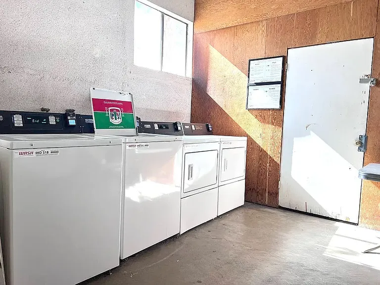 889 N Laurel Ave #16 — Photo 8