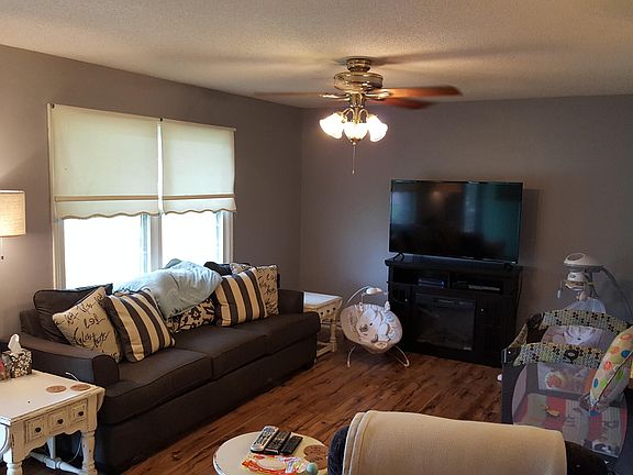 5th image of 229 Kathryn Dr
