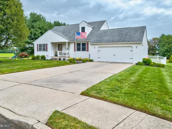 11 Matthews Ln, Pennsville, NJ 08070