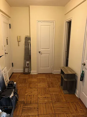 Rented by Real Estate Investors Group LLC | media 28