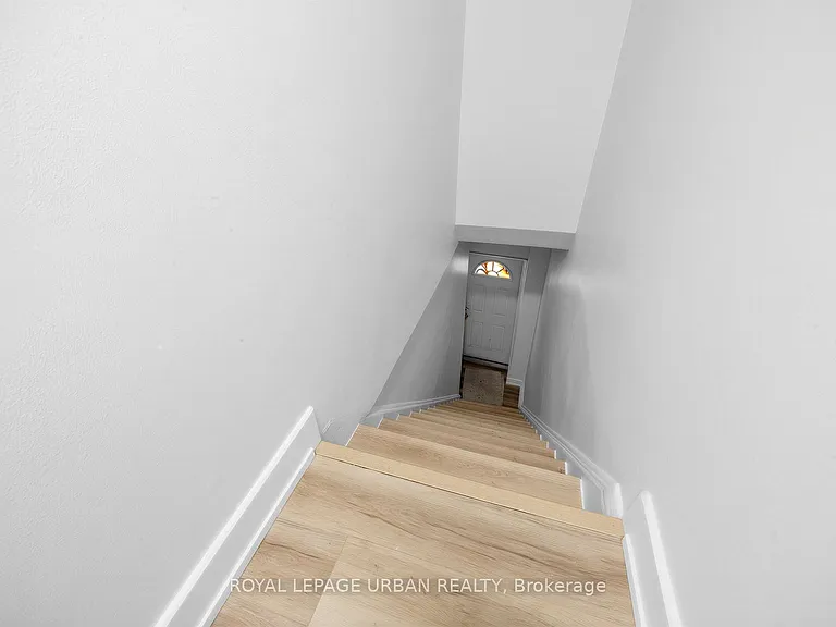 851 Danforth Ave #B — Photo 14