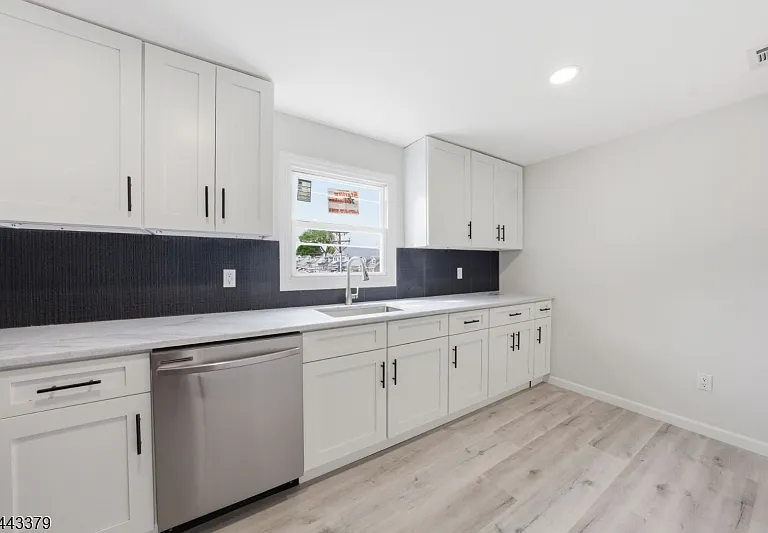 551 Schuyler Ave #2 — Photo 6