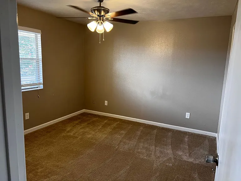 Brazos Point Apartments — Photo 20