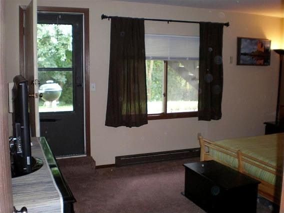 4th image of 135 Fountain Ave