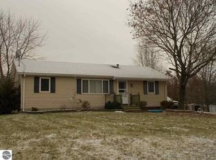 918 N Woodruff Rd, Weidman, MI 48893