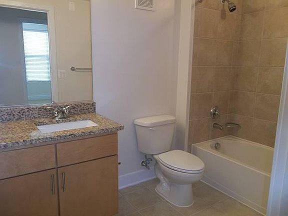 2nd image of 3061 Mount Vernon Ave Unit N206