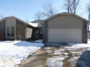 47798 Farmbrook Ct, Chesterfield, MI 48051
