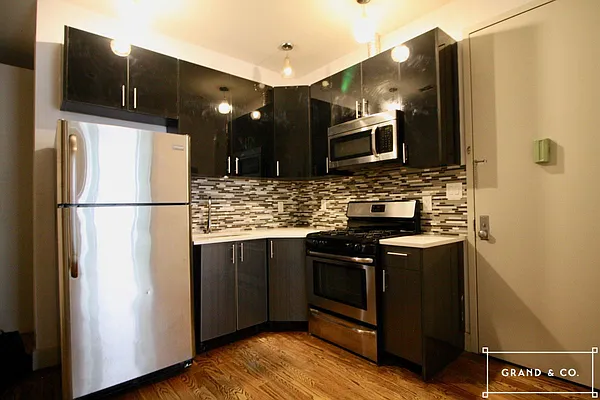 Rented by Grand & Co. | media 23