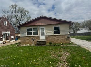 581 E 332nd St, Eastlake, OH