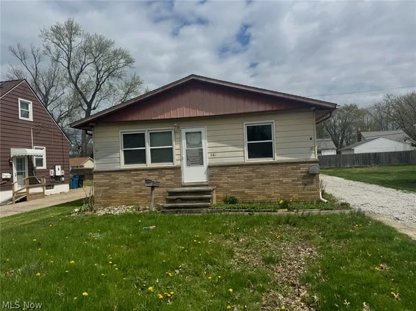 581 E 332nd St, Eastlake, OH 44095