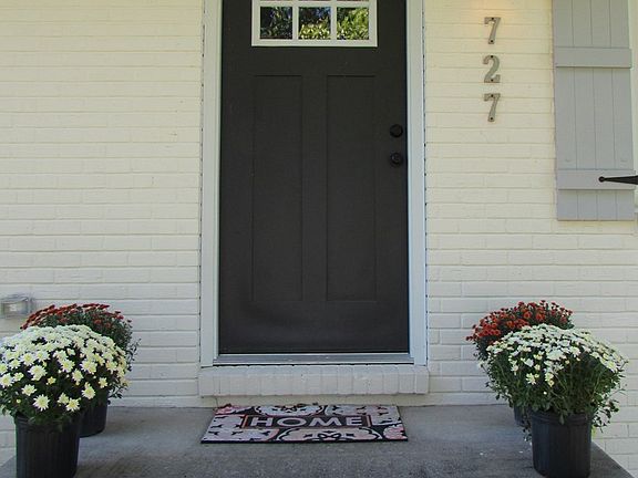 2nd image of 727 Hutcheson Rd