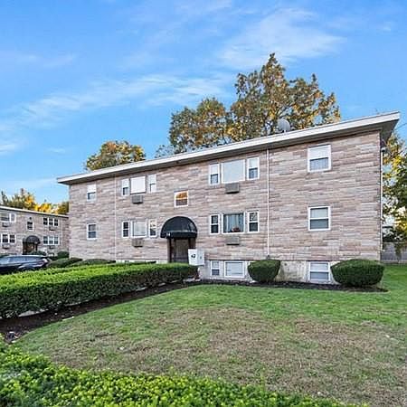 1st image of 14 Auna Dr APT 8