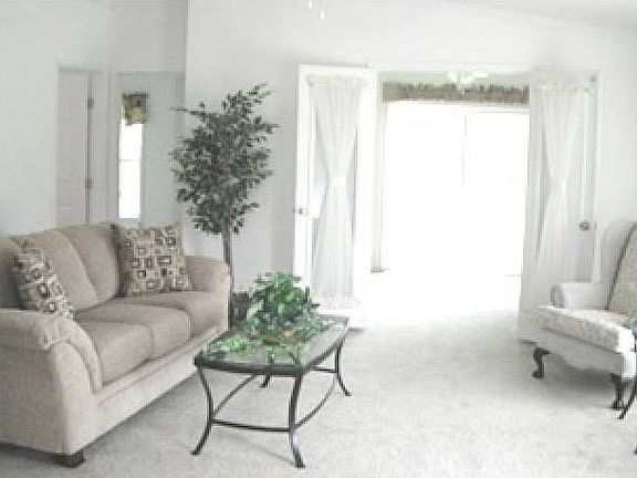 Living Room, Den/Study