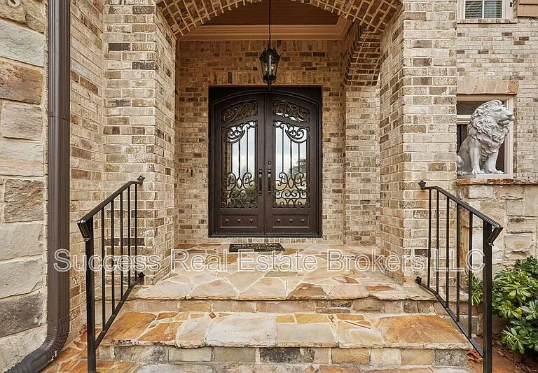 343 Summer Garden Dr — Photo 4