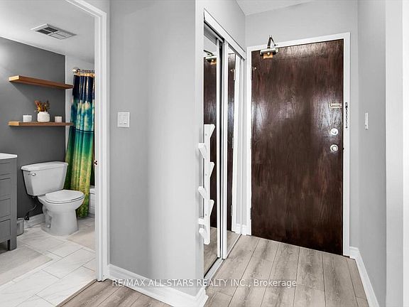 3rd image of 711 Rossland Rd E #1002