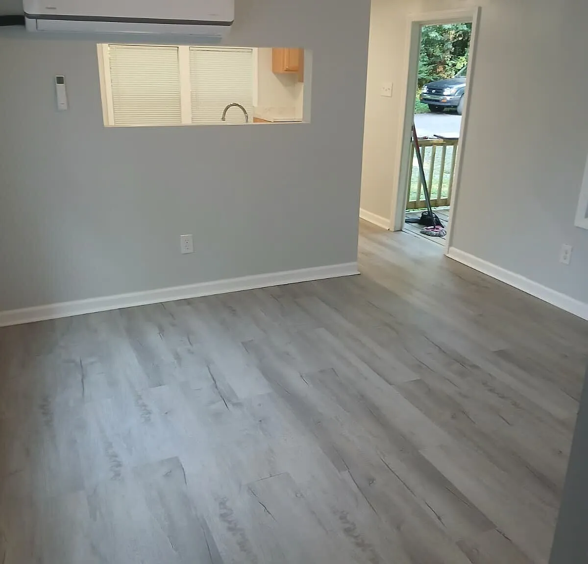 2BR Homes in Hickory — Photo 2