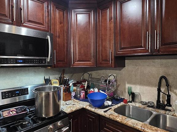 3rd image of 3522 NW 193rd St