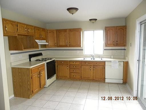 3rd image of 188 Mulford Dr