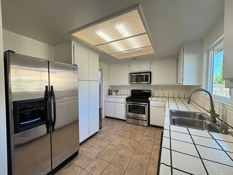 43658 Rogier St — Photo 7