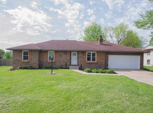 2464 W Swallow St, Springfield, MO 65810