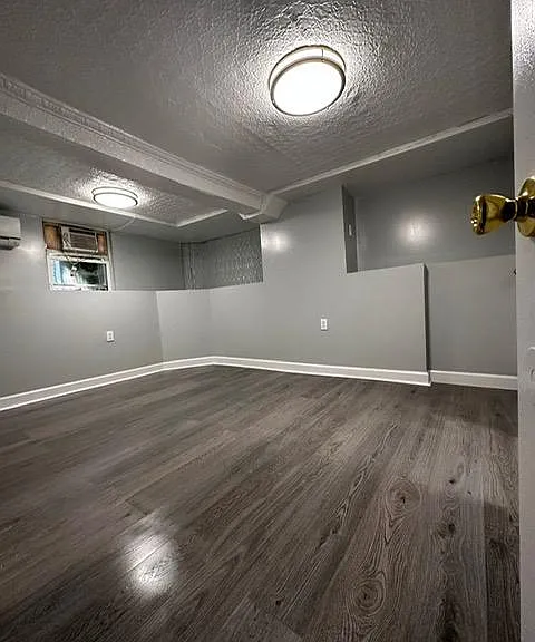 303 New York Ave #BASEMENT — Photo 5