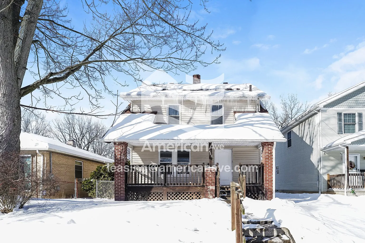 400 Noble Ave photo 1