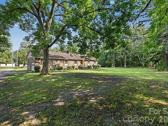 2nd image of 310 Ferret Ln