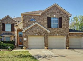 3712 Applesprings Dr, Fort Worth, TX 76244