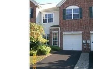 10 Tankard Ln, Washington Crossing, PA 18977