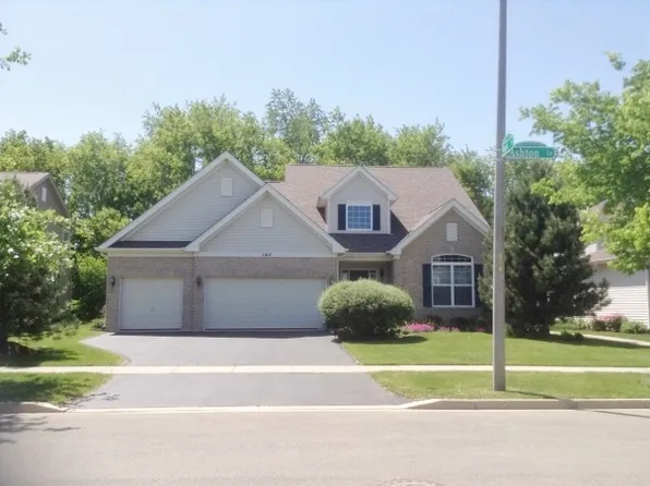 140 Ashton Ln, Crystal Lake, IL 60014