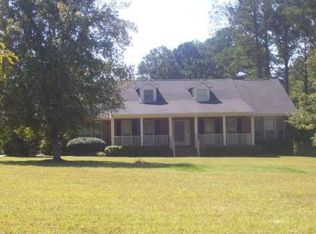 155 Sandy Ln, Brooks, GA 30205